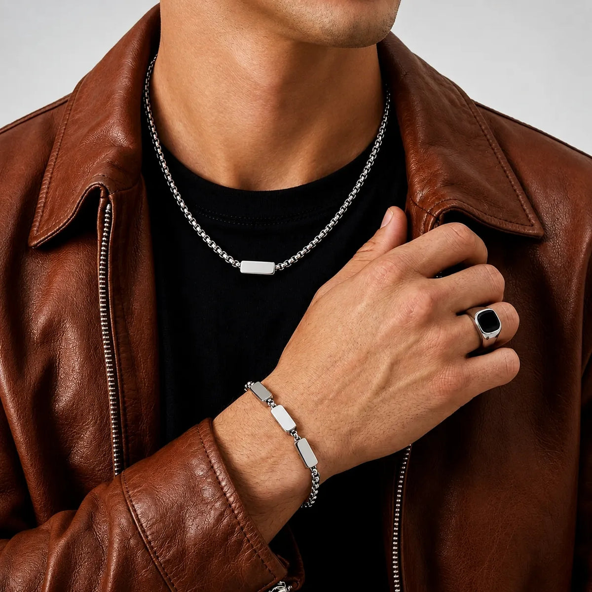 Corrente masculina prata premium em aço inoxidável usada no pescoço